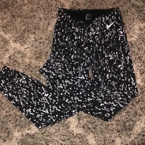 NWT Nike dri fit leggings